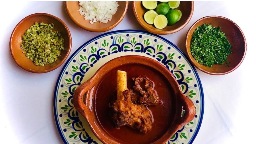Mole de caderas 2026: por qué este platillo tradicional cuesta hasta 940 pesos en Puebla